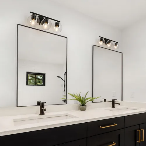 Vista 5 de classy leaves Lámparas de baño, 3 luces negras claras, modernas luces de tocador de baño de granja con pantalla de vidrio