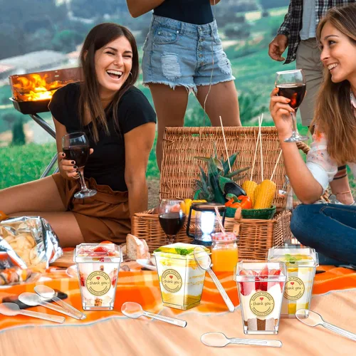 Vista 4 de Sieral Paquete de 100 tazas de plástico de postre de 5 onzas con tapas, cucharas, calcomanías, mini vasos transparentes de yogur para aperitivos