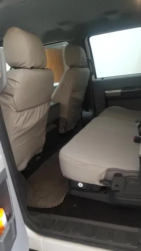 Vista 5 de Durafit Seat Covers, Cuero sintético gris impermeable compatible con Ford F150 XL/XLT/Lariat 2015-2024 y 2016-2022 F250-F550 Cubos delanteros