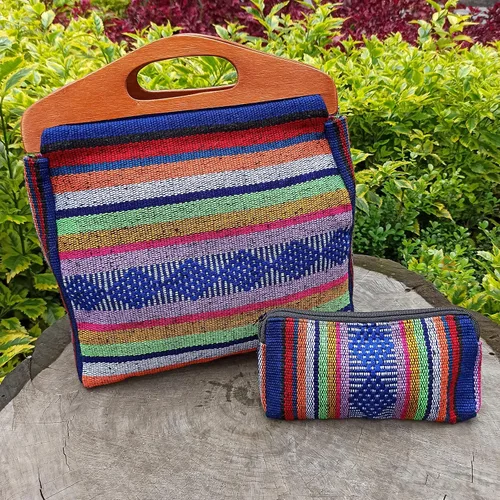 Vista 4 de MEXICANDOO Set of Authentic Mexican Handcrafted Woven Handbag with Wooden Handles and Matching Clutch Bag for Women or Girls