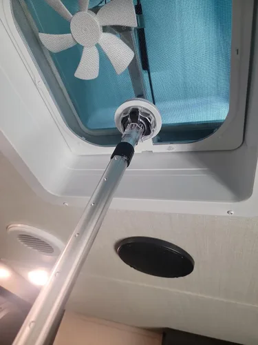 Vista 7 de Camp'N Barra de apertura de cubierta de ventilación de RV, mango de extensión de ventilación de RV, se extiende a 30 pulgadas - Herramienta