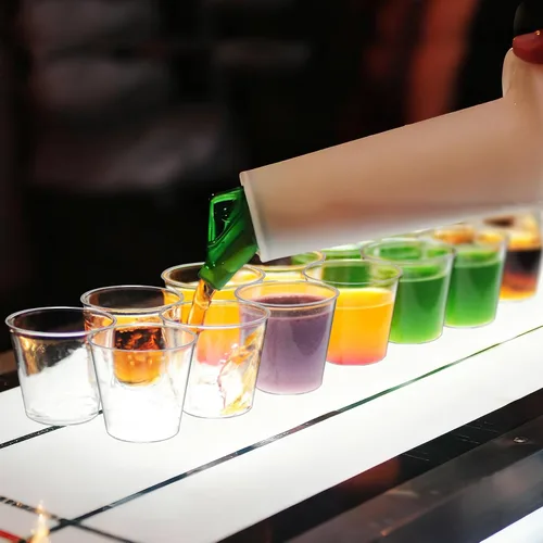 Vista 3 de Byvivace - 1000 vasos de chupito de plástico duro transparente de 1 onza, mini vasos de chupito para tequila, whisky, vodka y licor, taza pequeña