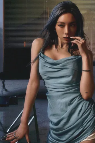 Vista 6 de TAEYEON INVU 3er álbum de cinta limitada versión cinta+folleto de 16p+seguimiento Kpop sellado