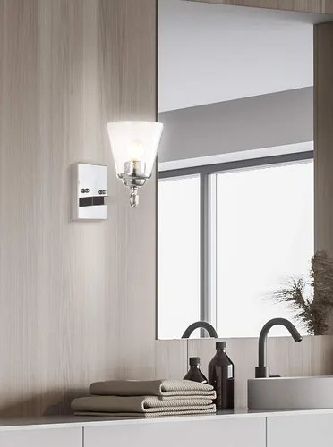 Vista 3 de JONATHAN Y Lámpara de pared cromada Marion de 5 pulgadas para decoración de baño, pantalla de vidrio transparente con semillas, lámpara reversible