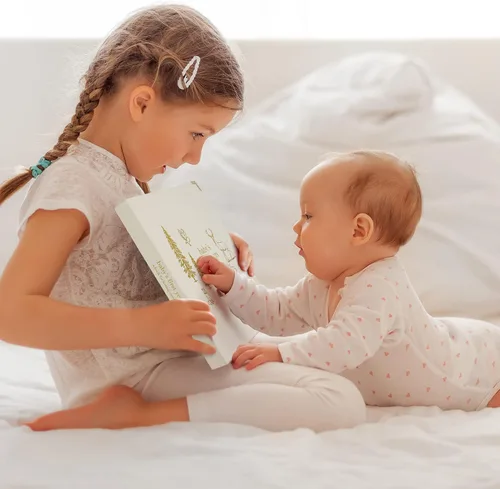 Vista 4 de Libro de recuerdos de bebé para niños y niñas – Libro atemporal para bebés de 5 años – Libro de recortes de diario neutro o álbum de fotos