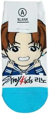 Vista 2 de Calcetines de personajes de dibujos animados Kpop StrayKids para mujer, fabricados en Corea, Blanco