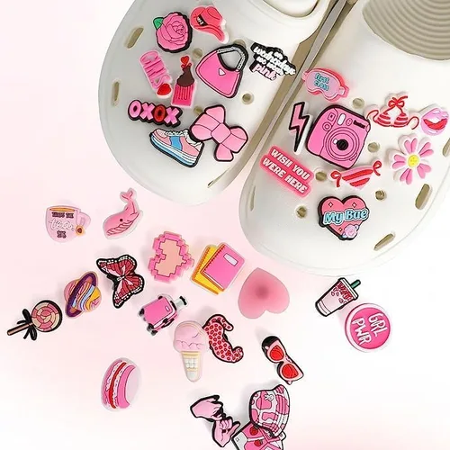 Vista 4 de Veramz 37 dijes de cocodrilo rosa para niñas y mujeres, dijes para zapatos de cocodrilo, dijes para zapatos, sandalias de zueco, lindos accesorios