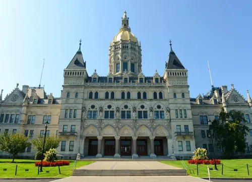 Vista 2 de Noah Jigsaw Puzzle Connecticut State Capitol, Hartford, Connecticut, EE. UU. Este edificio fue diseñado por Richard Upjohn con estilo renacentista
