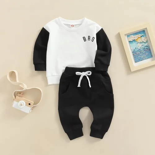 Vista 2 de BeQeuewll Conjunto de 2 piezas de sudadera con dije de la suerte para el día de San Patricio para bebé niño y niño pequeño