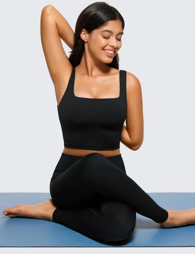 Vista 3 de CRZ YOGA Butterluxe - Brasier deportivo de cuello cuadrado para mujer, camiseta corta sin mangas acolchada con estante integrado para yoga