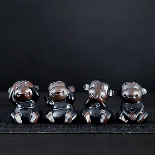 Vista 4 de Juego de 4 estatuas de monos sabios, cerámica negra, no escucha el mal, no ve, no habla mal, no habla mal, no hacer mal, no hacer mal, figuras