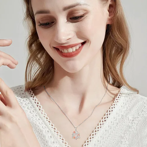 Vista 2 de RMREWY Collar de nudo celta de plata de ley 925 joyería de triquetra irlandesa oxidada con nudo triangular de triquetra para mujeres y niñas No es