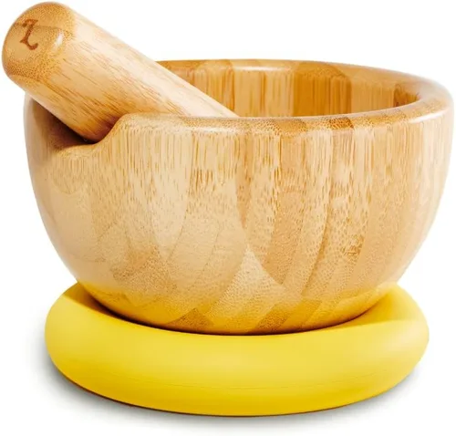 Vista 4 de Loisa Mortero y mortero de bambú con base de silicona Cuenco de mortero de 5.25 pulgadas Utensilios de cocina latina premium Verde