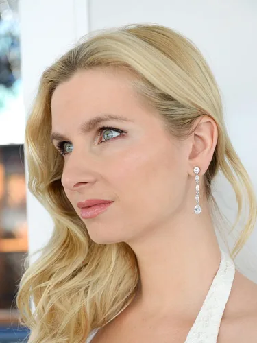 Vista 3 de Mariell Aretes de novia de circonita cúbica aretes colgantes para boda aretes de circonita cúbica para novias Metal Gema Circonia cúbica
