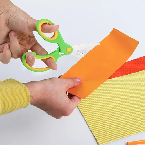Vista 7 de ELECKEY Tijeras para zurdos para niños de 5.75 pulgadas, tijeras puntiagudas para estudiantes escolares y zurdos, romas, paquete de 2 (azul)