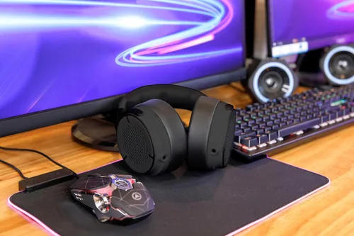 Vista 3 de WC Freeze Virtuoso Pro - Almohadillas de gel refrescante para auriculares Corsair Virtuoso Pro fabricadas por Wicked Cojines, mayor comodidad