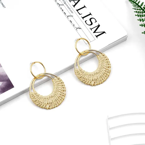 Vista 5 de Ronglry Aretes bohemios de ratán de rafia para mujeres y niñas, ligeros, hechos a mano, de mimbre trenzado, grandes, divertidos, modernos, regalos