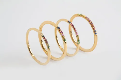 Vista 7 de Elegant Jewel Box - Anillo de zafiros para mujer, banda delgada de 6 zafiros, anillo ultrafino multicolor, delicado nudillo banda extrafina de 0.04