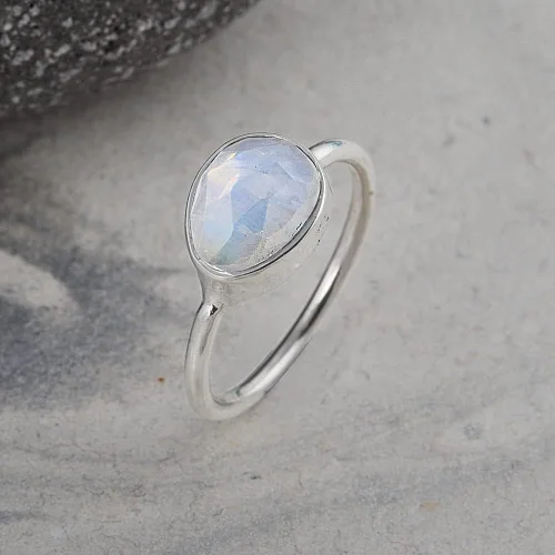 Vista 4 de Anillo de piedra lunar brillante 925 joyería de piedras preciosas de plata esterlina