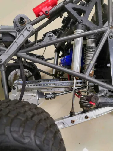 Vista 5 de & VITAVON RC Parts Alu CNC Brazo de arrastre CNC+Enlace de suspensión trasera+Enlace del dedo del pie para Traxxas UDR Unlimited Desert Racer 1:7