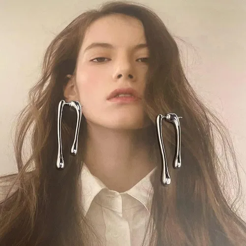 Vista 6 de Aretes colgantes minimalistas con forma de lágrima delantera y trasera para mujeres y niñas, diseño único, línea gruesa chapada en oro de 14