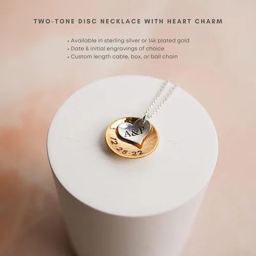 Vista 2 de Sentimentally Close - personalizado collar con recordatorio Dispone de 2 iniciales en un disco de plata de ley corazón encanto y un nombre