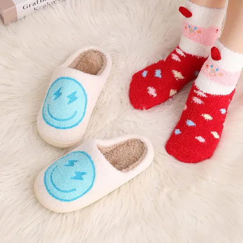 Vista 5 de Bad - Pantuflas de conejito para mujeres y hombres, suaves y mullidas, cálidas, acogedoras, con corazón, pantuflas de felpa sin cordones
