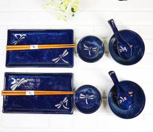 Vista 6 de Ebros Gift Juego de 10 platos japoneses de porcelana azul Tombo Dragonfly para sushi para 2 personas, pares de platos de sushi, cuencos de sopa