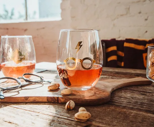 Vista 4 de Toynk Harry Potter Icons - Copas de vino sin tallo, juego de 4 vasos de 20 onzas para mimosas, cócteles