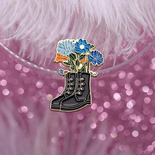 Vista 3 de Creative Flower Plant Enamel Pin Floral Cartoon Brooch Clothing Backpack Badge Fashion Jewelry Gifts For Friends Plant Lovers