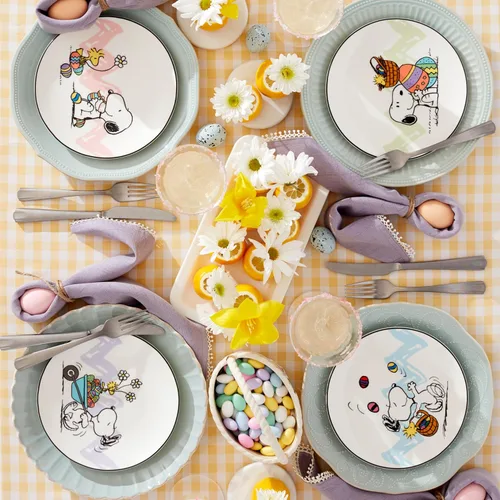 Vista 6 de Lenox 895684 Peanuts Easter Snoopy - Juego de platos decorativos de 4 piezas, vajilla de primavera