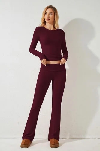 Vista 4 de Conjuntos de yoga para mujer, cuello redondo, manga larga, camiseta corta y pantalones acampanados de tiro bajo, conjunto de dos piezas