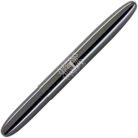 Vista 3 de Fisher Space Pen Bullet Pen - Bolígrafo de titanio negro con grabado láser, insignia de la Guardia Costera de los Estados Unidos, en caja de regalo