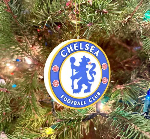 Vista 2 de Tree Buddees x Chelsea F.C. Bauble Oficial del Club de Fútbol Adorno Navideño Edición Limitada - Equipo de Fútbol de la Premier League