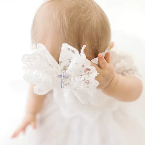 Vista 2 de BBTDIN Diademas de bautizo para bautizo para bebés y niñas, con encaje de flores, lazo blanco BBG11 (B1-Bow con cruz)