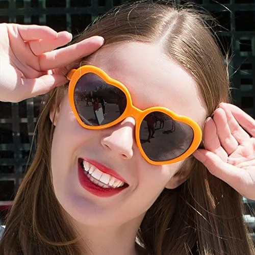 Vista 7 de DFDG Gafas de sol personalizadas en forma de corazón a granel personalizadas para boda, cumpleaños, Navidad, despedida de soltera regalos