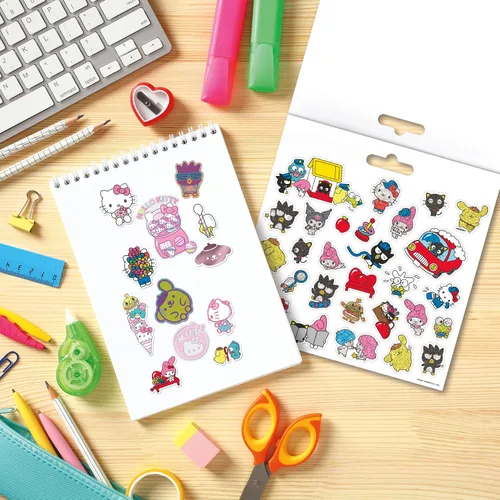 Vista 2 de Sanrio Hello Kitty and Friends Stickerland - Bloc de adhesivos multisustrato (16 páginas)