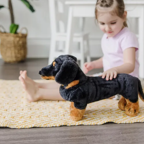 Vista 8 de Melissa & Doug Dachshund Gigante - Perro de Peluche Realista Grande