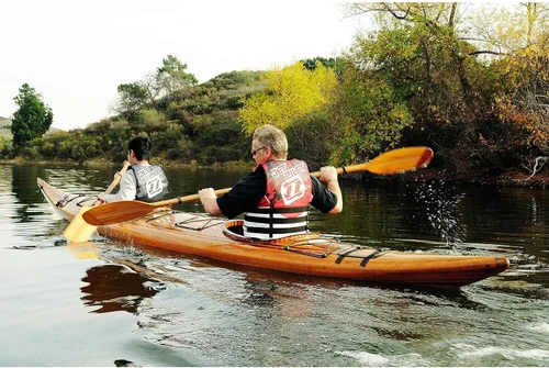 Vista 4 de Old Modern Handicrafts Kayak de madera en tándem de 19 pies para 2 personas, kayak real hecho a mano en más de 500 horas, 229 pulgadas de largo x 27