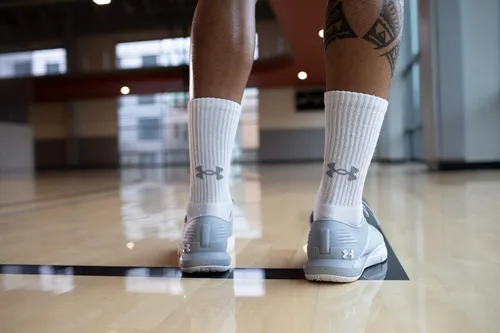 Vista 6 de Under Armour Calcetines de entrenamiento de algodón para adultos, multipares
