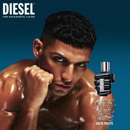 Vista 4 de Diesel Only The Brave Tattoo, Eau de Toilette para hombre, amaderado con notas de manzana, pimienta bourbon picante y tabaco, 1.2 onzas líquidas