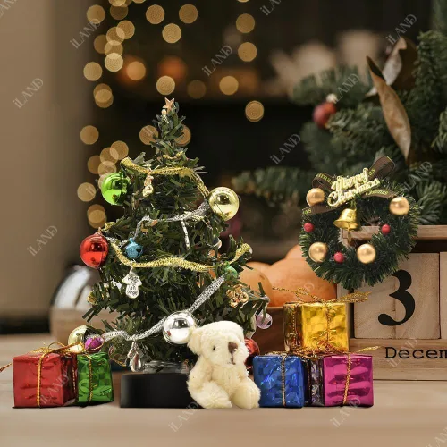 Vista 6 de iLAND Accesorios para Casa de Muñecas Mini Árbol de Navidad con Luces 15 cm Decoraciones de Navidad para Casa de Muñecas Lindo Pequeño Árbol