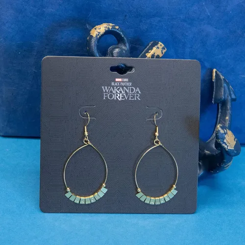 Vista 4 de Black Panther Wakanda Forever NAMOR - Aretes colgantes con licencia oficial de Marvel Studios Wakanda Forever