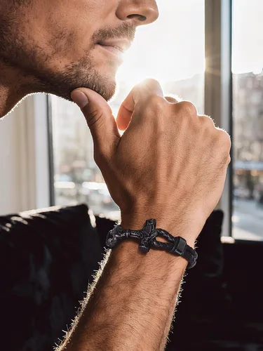 Vista 4 de Bandmax Pulsera trenzada de cuero negro para hombre con colgante gótico punk, pulsera de cuero con hebilla de acero inoxidable, paquete de regalo