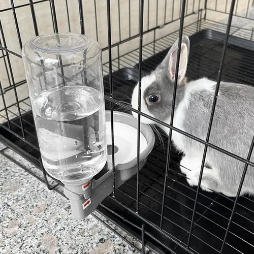 Vista 8 de Vannon Botella de agua para mascotas de 16oz, dispensador de tazón de agua por gravedad para jaula, dispensador de agua anti-desbordamiento
