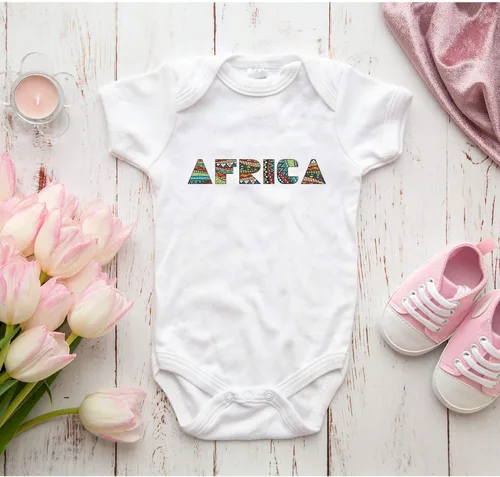 Vista 2 de TripleBDesigns Africa - Mono para recién nacido, diseño de bandera