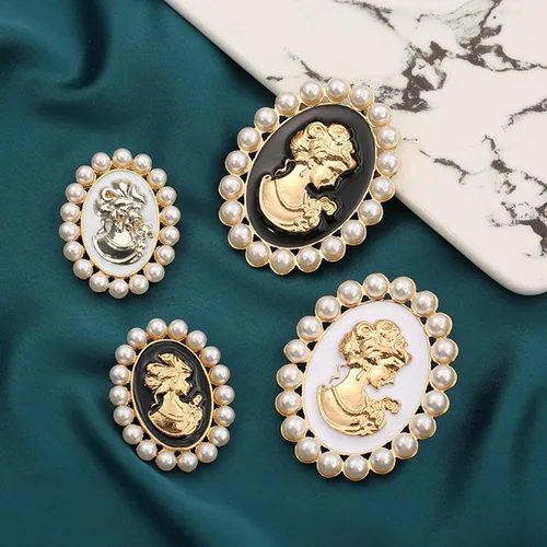 Vista 4 de Broche de camafeo victoriano con diamantes de imitación y perlas para mujer, elegante joyería vintage para damas