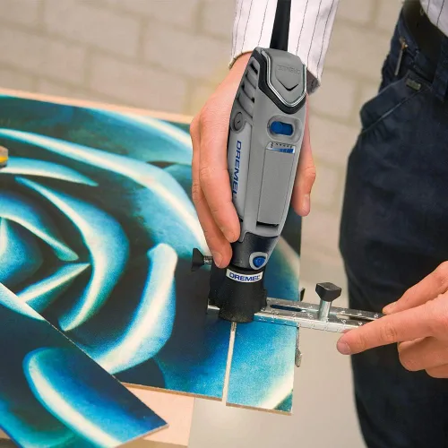 Vista 2 de Dremel 678 - Accesorio de herramienta giratoria para cortador de círculos y guía de borde recto - Compatible con modelos Dremel 4300, 4000, 3000