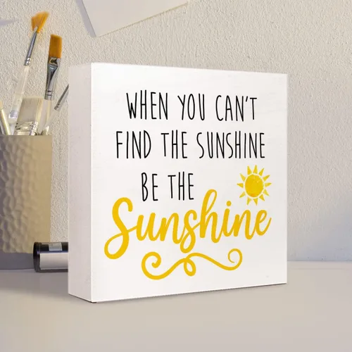 Vista 4 de Letrero inspirador de madera con texto en inglés «When You Can't Find The Sunshine Be The Sunshine»