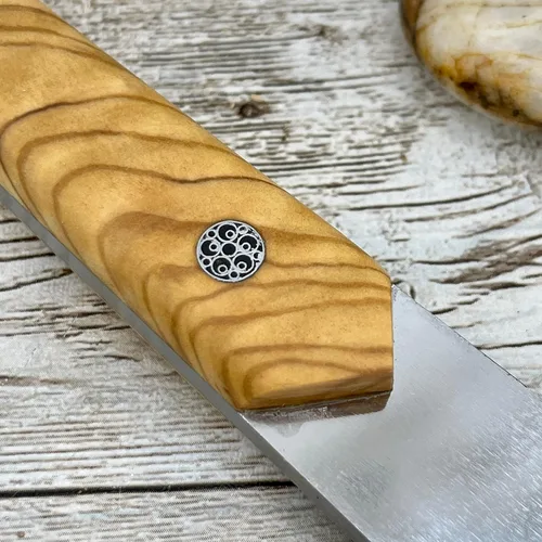 Vista 4 de Cuchillo Kiridashi, cuchillo japonés para tallar madera N690 de 1/8 de pulgada, hoja de acero N690, mango de madera de nogal o olivo con funda